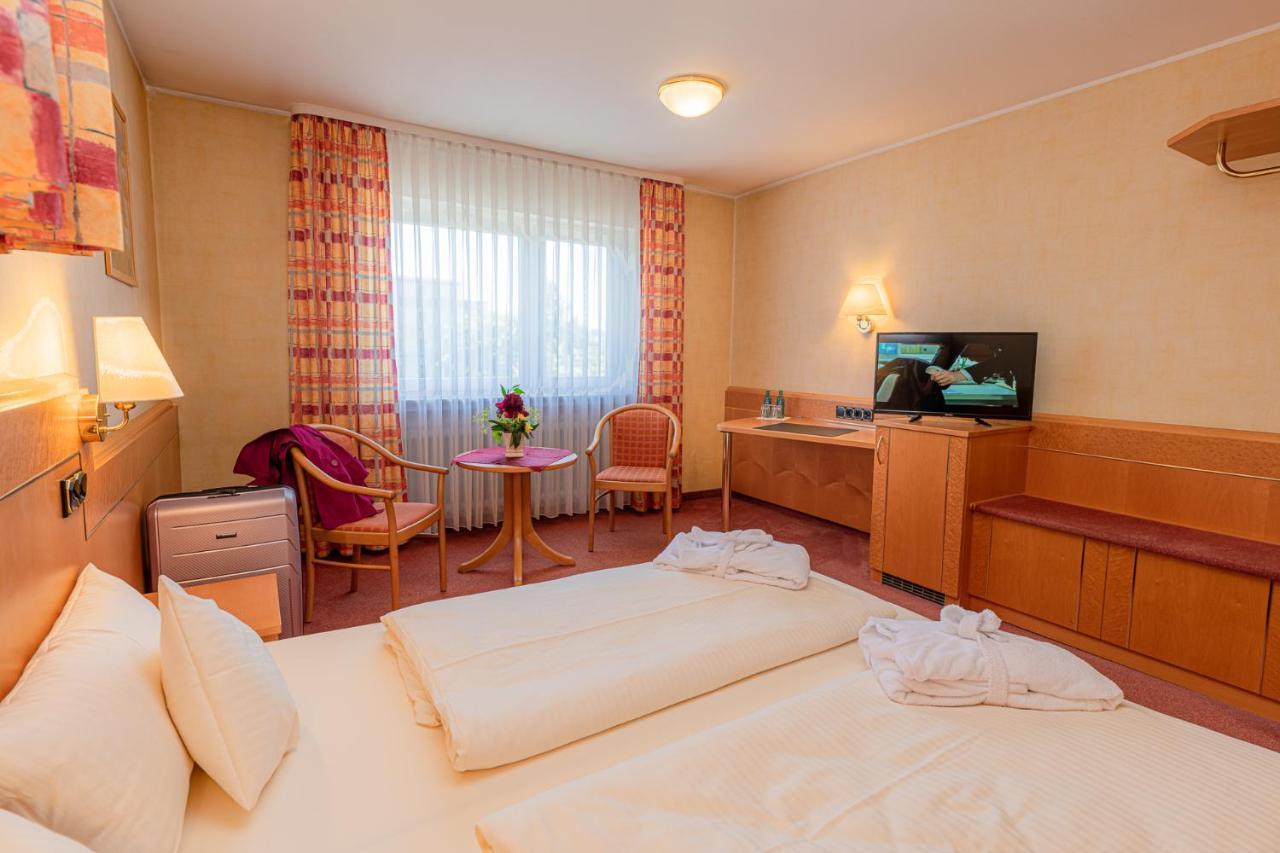 KIShotel am Kurpark Bad Soden-Salmunster Bagian luar foto