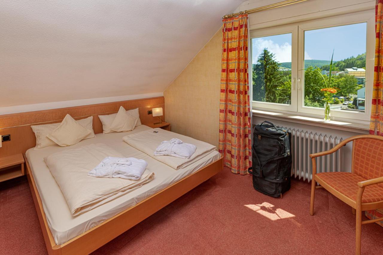 KIShotel am Kurpark Bad Soden-Salmunster Bagian luar foto