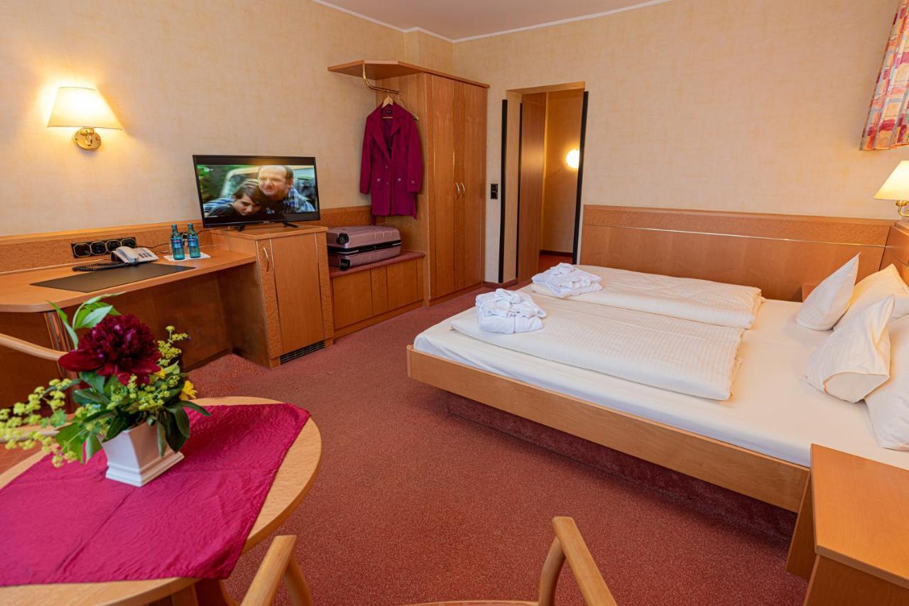 KIShotel am Kurpark Bad Soden-Salmunster Bagian luar foto