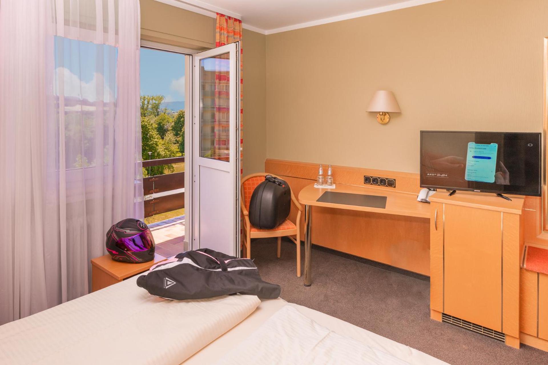 KIShotel am Kurpark Bad Soden-Salmunster Bagian luar foto
